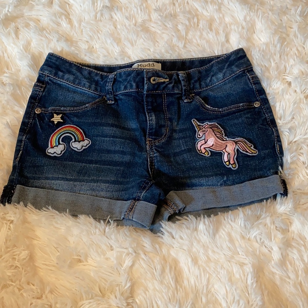 Girls Mudd Denim Shorts with decorative Patches